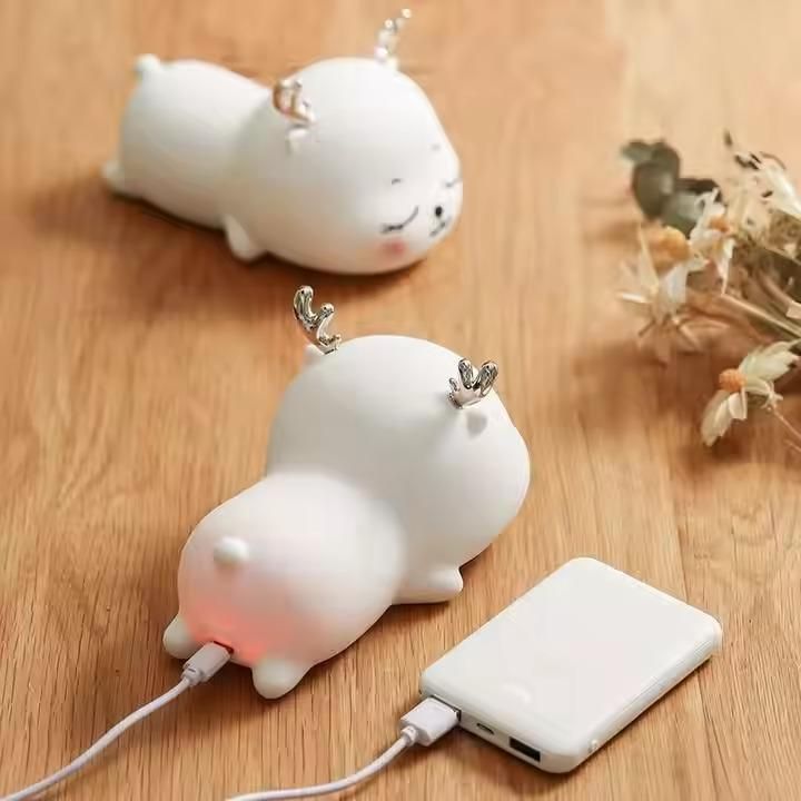 Cute Deer Shaped Silicone Night Light, Rechargeable LED Lamp